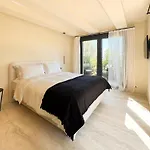 Aurora Villa *