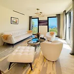 Villa Aurora *