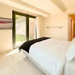 Aurora Villa *