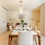 Villa Aurora