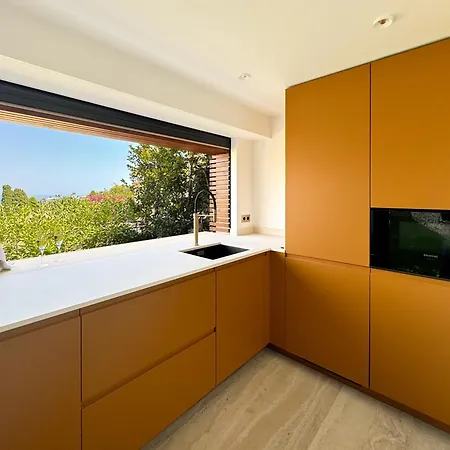 Aurora Saint-Jean-Cap-Ferrat