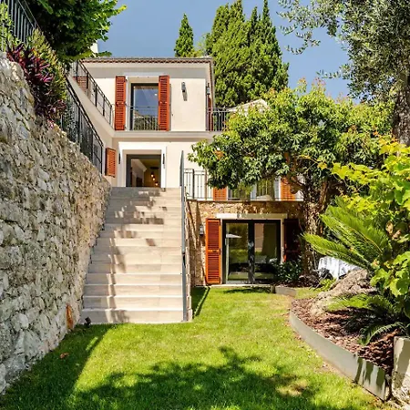 Aurora * Saint-Jean-Cap-Ferrat