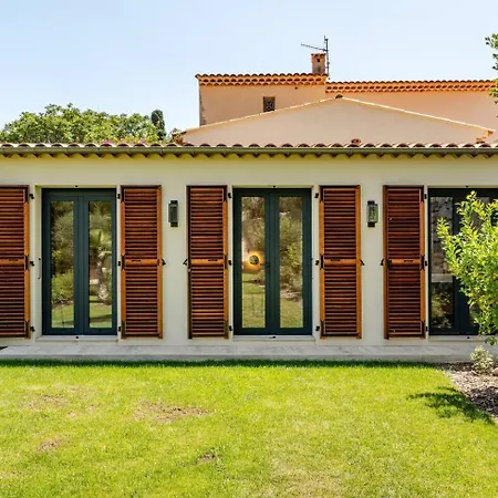 Aurora * Saint-Jean-Cap-Ferrat