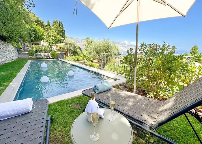 Villa Aurora