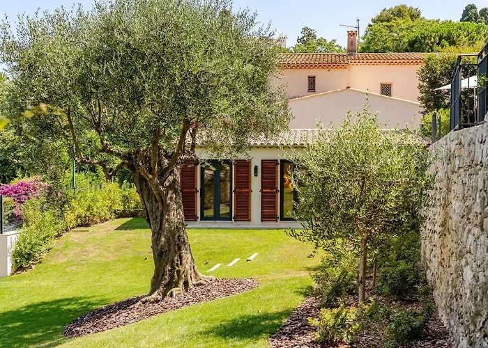 Villa Aurora *
